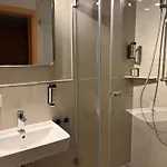 Dreimaederlhaus Am Berg Apartamento