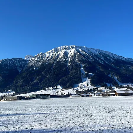 Dreimaederlhaus Am Berg Apartamento Pfronten