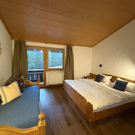 Dreimaederlhaus Am Berg * Pfronten